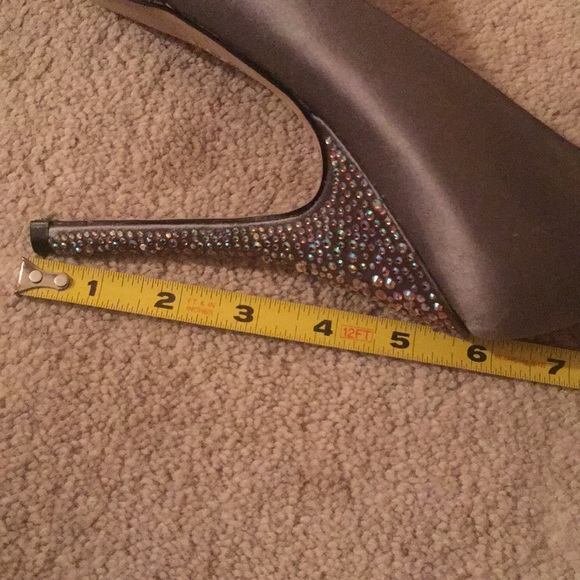 Steve Madden silver satin rhinestone heel - Picture 3 of 6